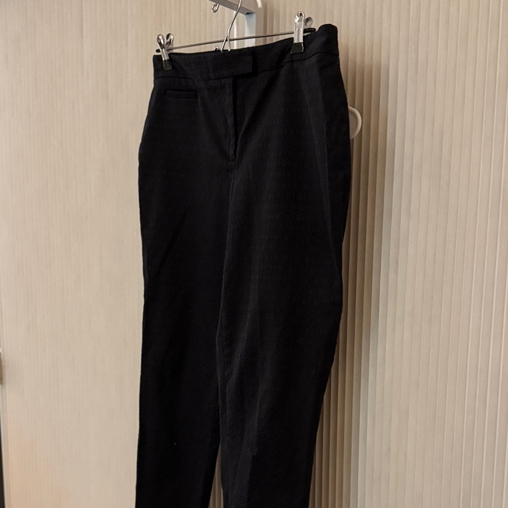 CeCe Black Stencil Patterned Straight Pants Size 8 EUC Cotton/Poly/Spandex